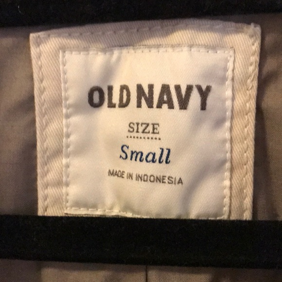 Trench coat. Double breasted buttons - Picture 2 of 5